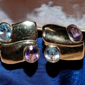 Extremely beautiful golden and rhinestone earrings